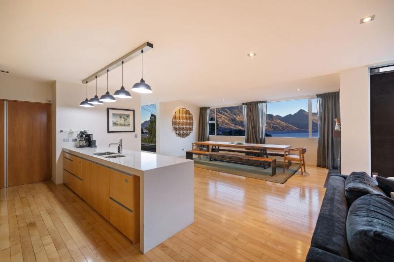 Central Sunset Charm - image 34