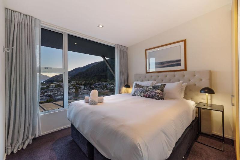 Central Sunset Charm - image 29