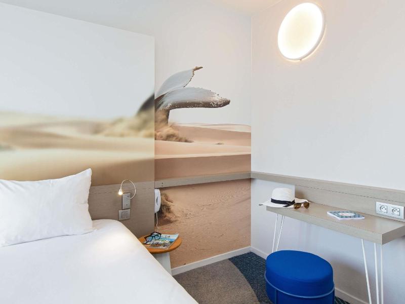 ibis Styles Toulon Centre Port - image 23