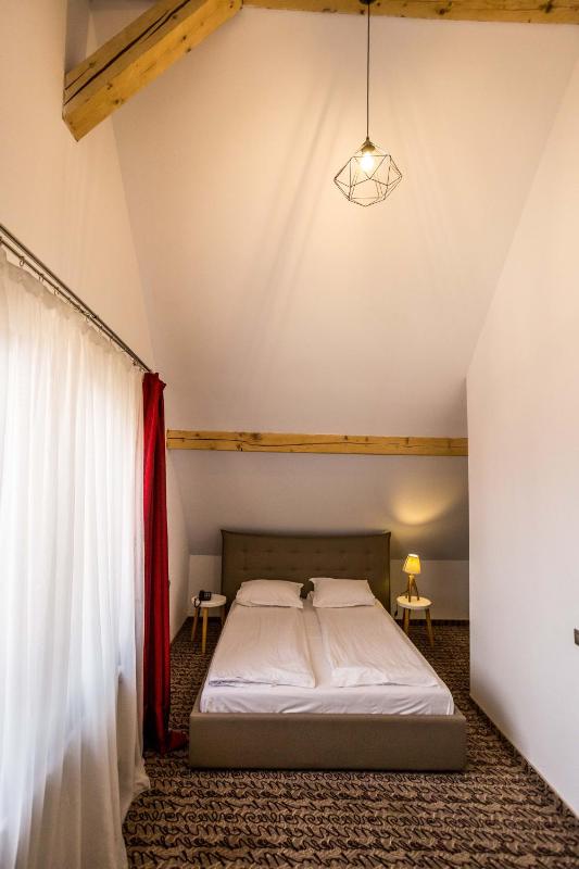 Hotel Bliss - image 19