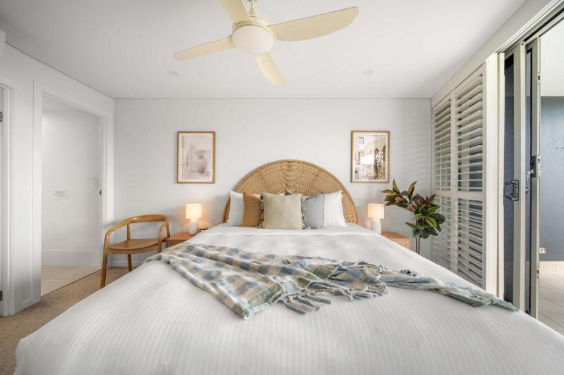 Salt & Sky - Stylish Apartment with Pool & Spa - image 33