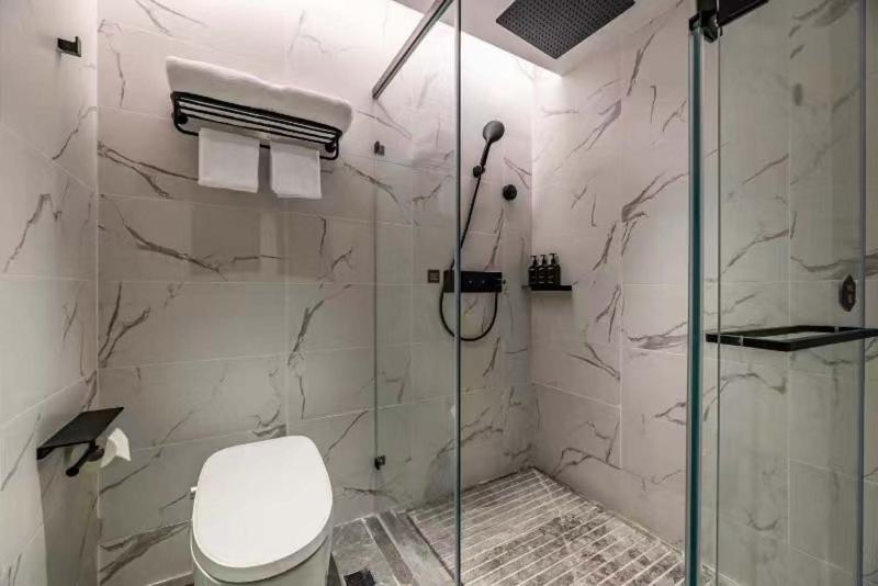 Crystal Hotel Chongqing jiefangbei Hongyadong - image 40