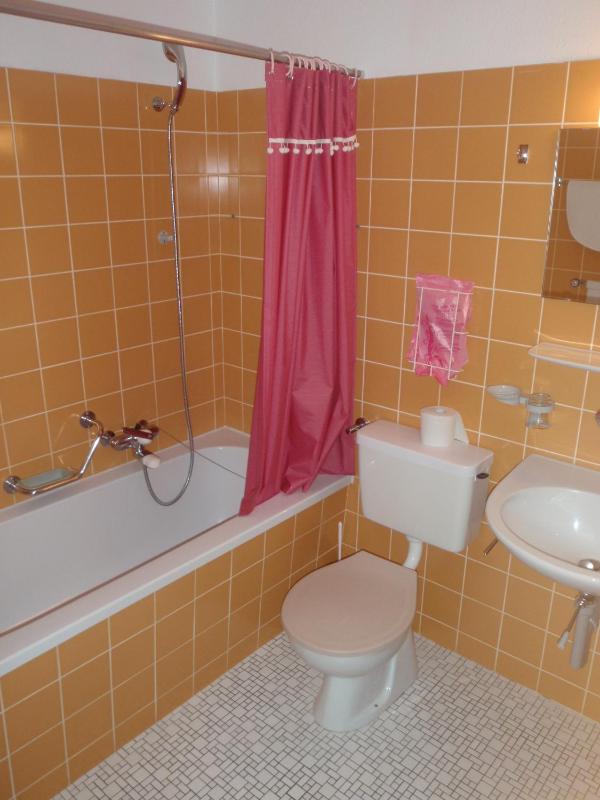 Triple Room with Private Bathroom image 2