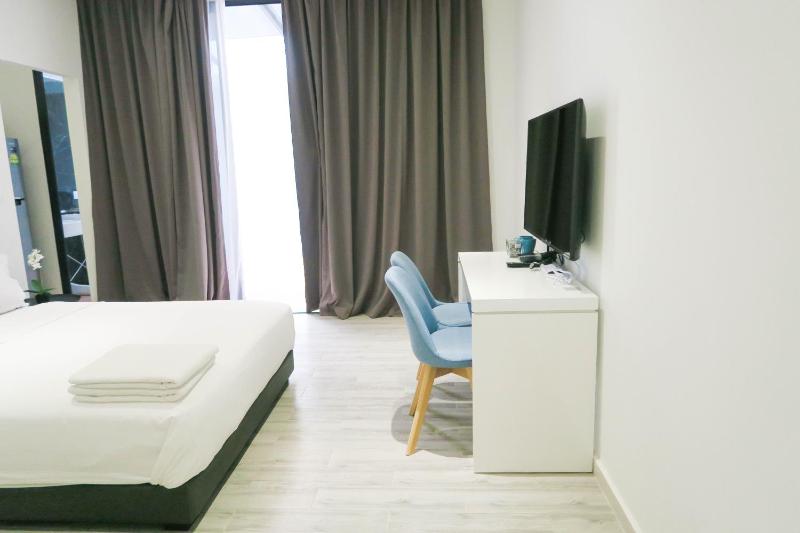 Comfy Studio 1 by Ong Realty - image 9