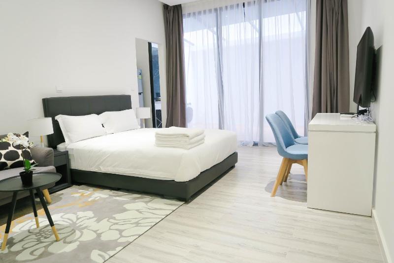 Comfy Studio 1 by Ong Realty - image 2