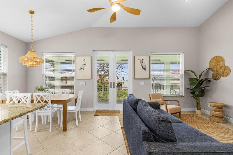 140 Pearl Paradise 3BR 2BA with Pool! home - image 32