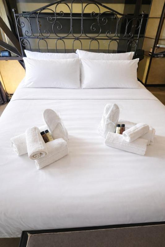 Vinessa Rooms - image 21