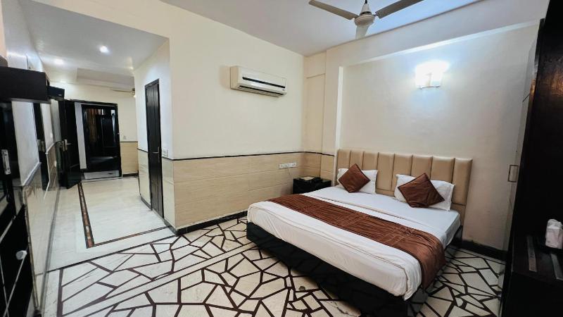 Aadhar Hotel - image 14