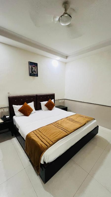 Aadhar Hotel - image 15