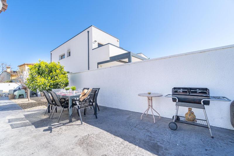 Apart-rent Casa Alberes 0009 con piscina privada y parking - image 19