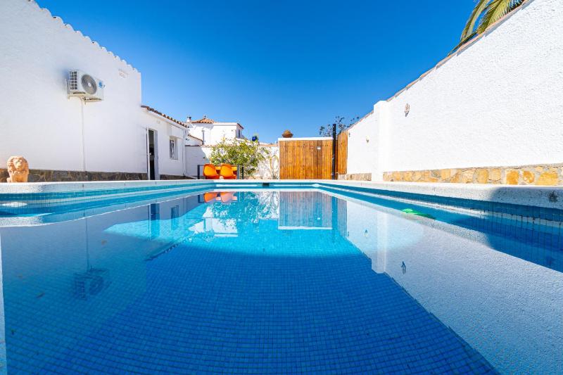 Apart-rent Casa Alberes 0009 con piscina privada y parking - image 6