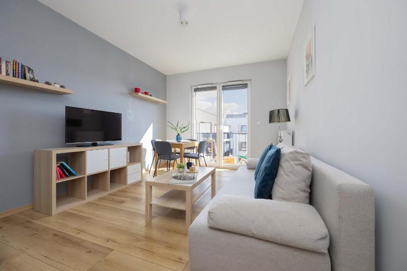 Bright & Functional Apartment with Parking and Balcony by Noclegi Renters - image 15