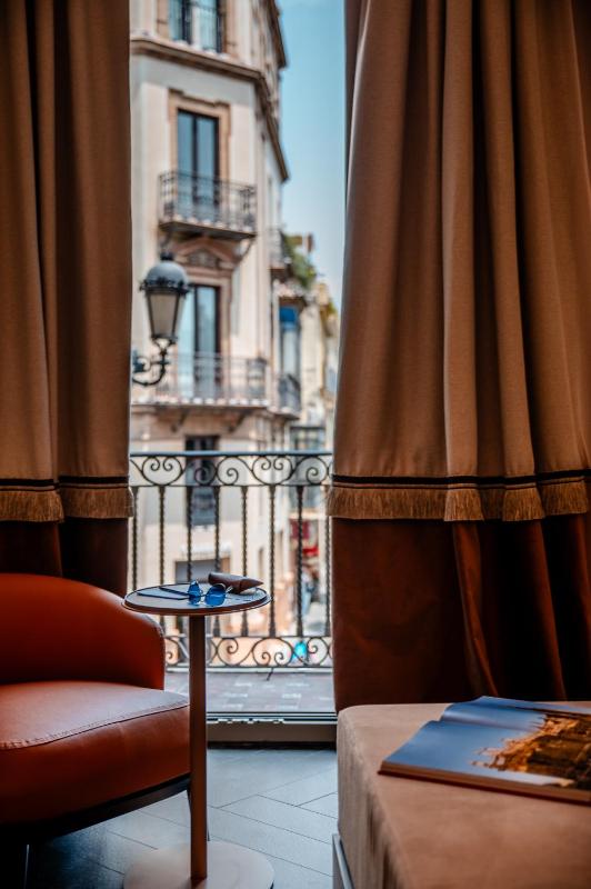 Serras Sevilla - image 6