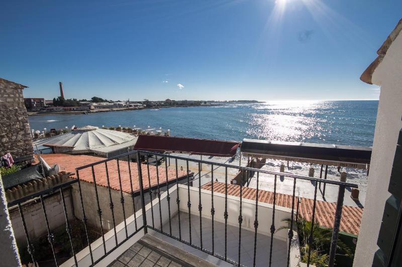 Two-Bedroom Apartment with Balcony image 1