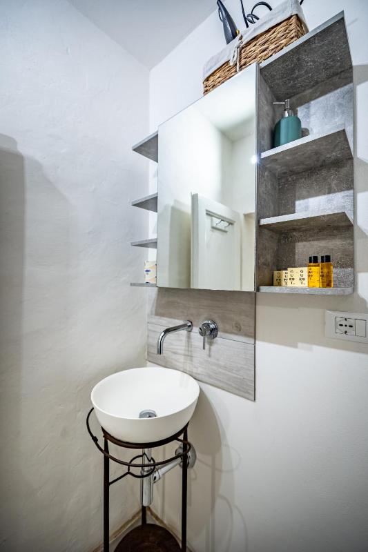 Roommo Pergola Apartment - image 2