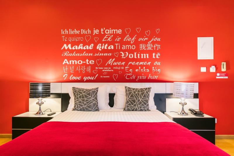 Deluxe Double Room image 4