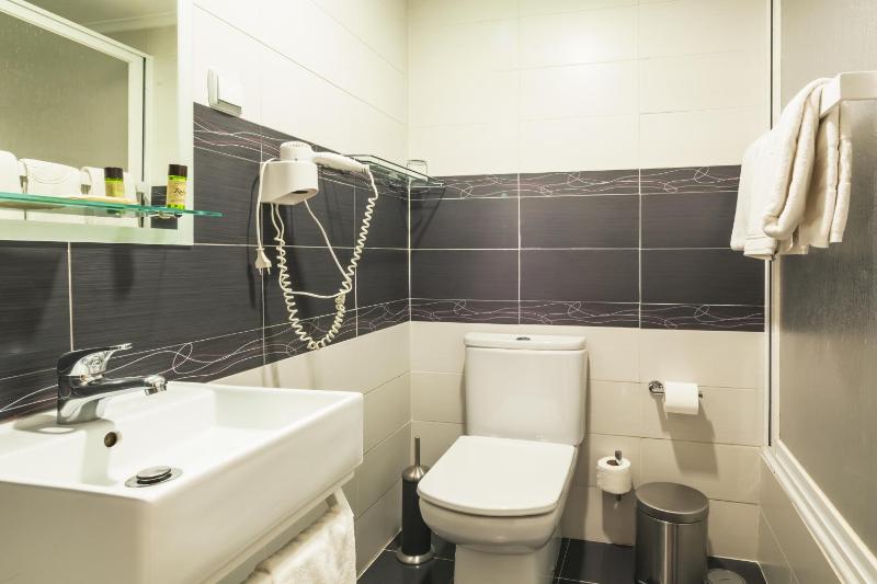 Single Room image 4