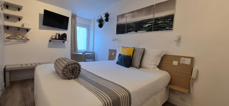 Hotel La Marine Vieux Port - image 42