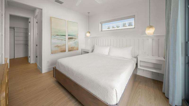 Vantage Point - image 34