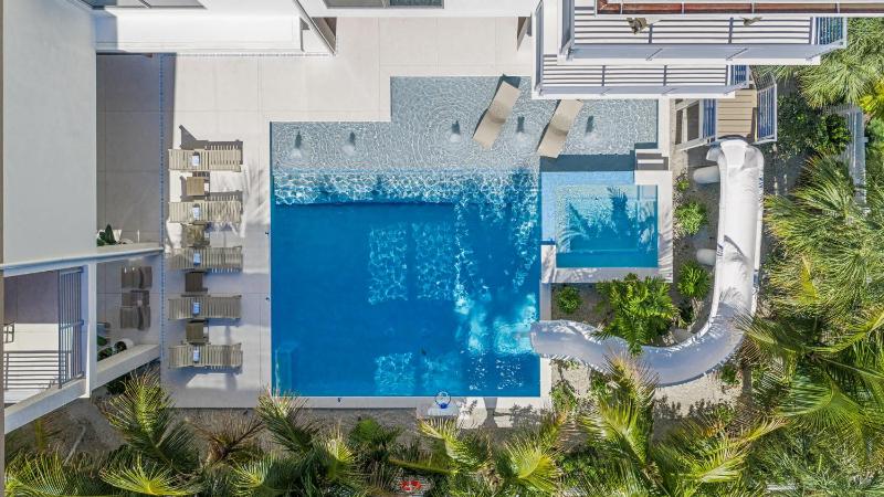 Vantage Point - image 12