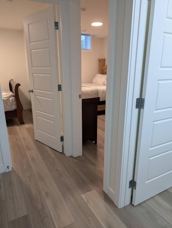 2 Bedroom Guest Suite in SW - image 15