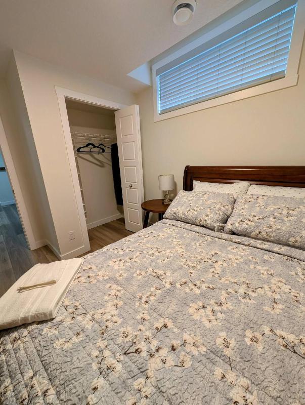 2 Bedroom Guest Suite in SW - image 3