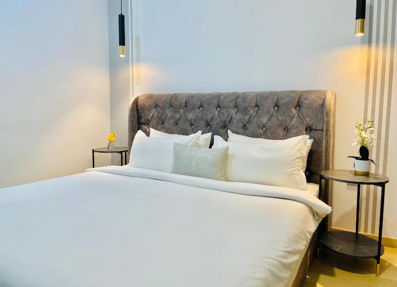 Eaton Residences KLCC - Luxury Homestay - image 12