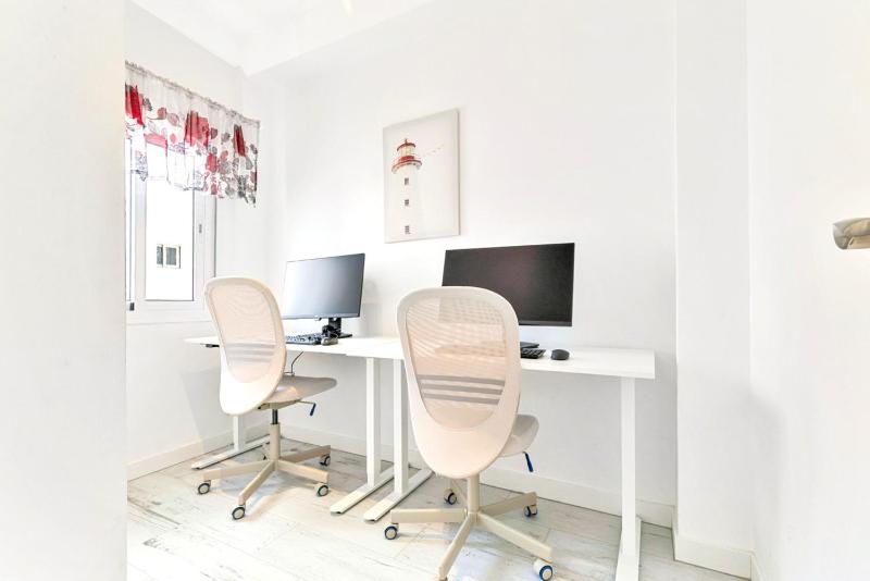 Modern apartment in Los Boliches near beach - image 11