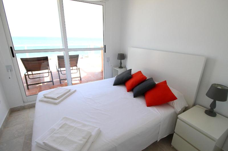 Apartment with Sea View image 3