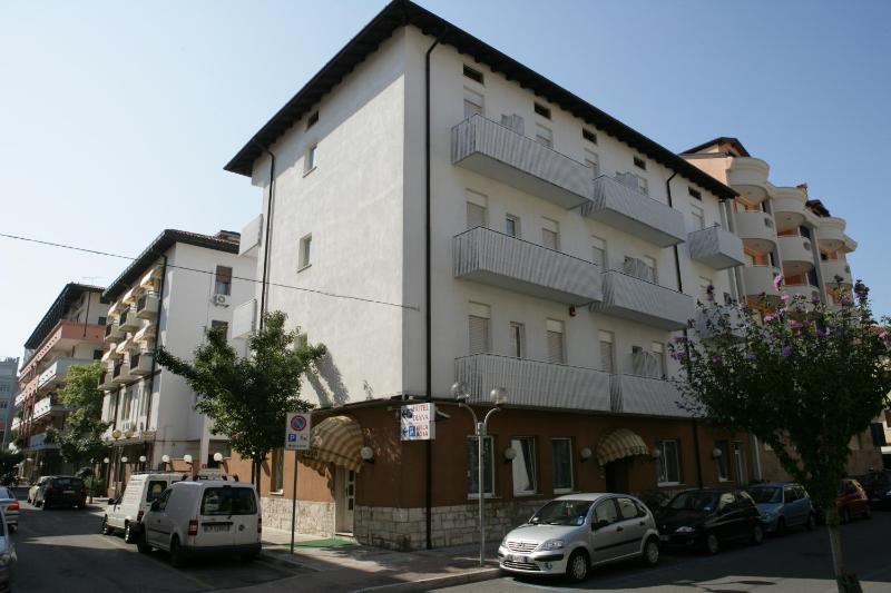 Hotel Villa Rosa - image 8