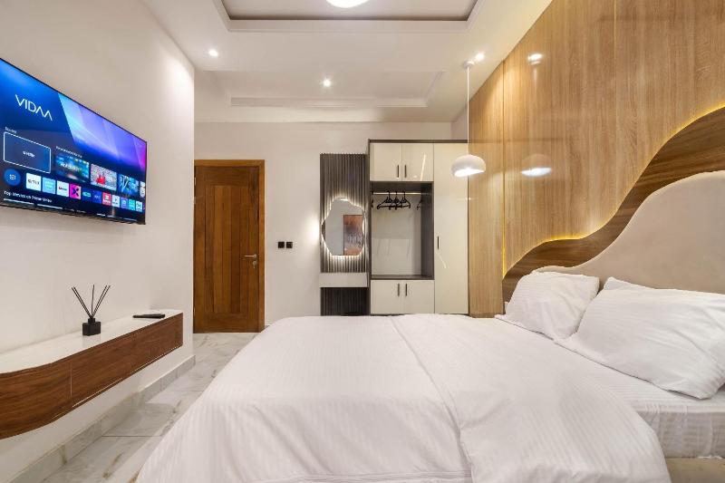 AJ Apartment Luxury Penthouse Shortlet Lagos Island - image 11