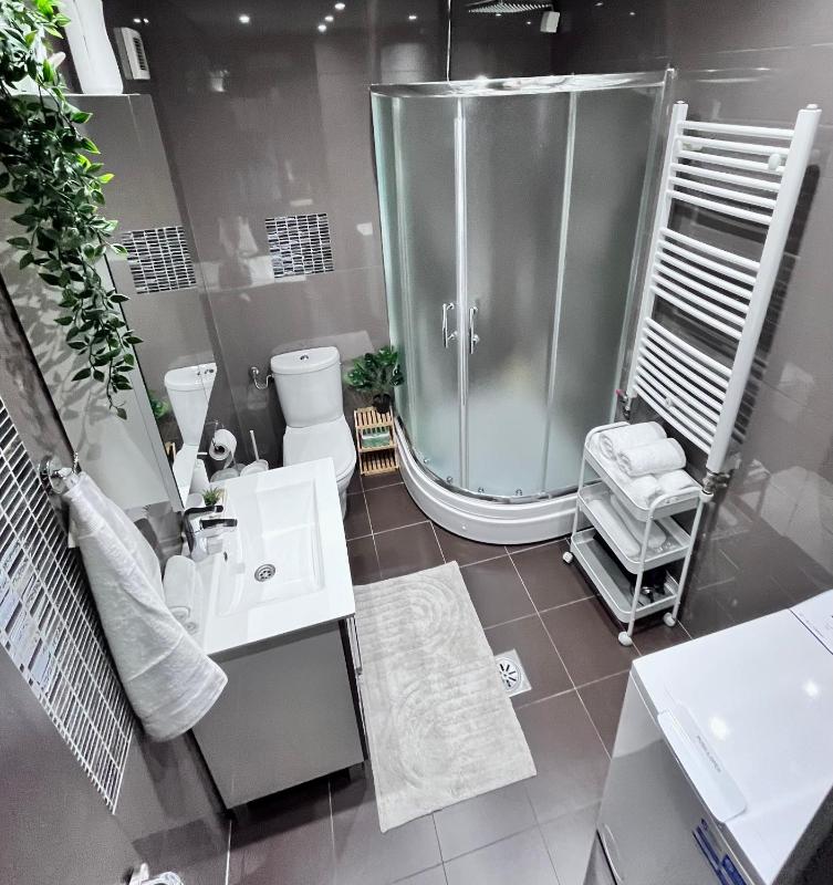 Primavera Apartment - image 11