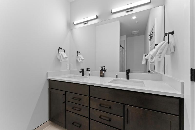 Brightwood #301 Building 2 - image 16