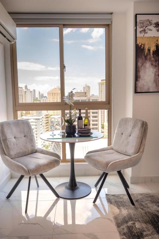 Luxury 1B 2BA in Heart of Panama City- Rooftop Restaurant & Pool- Gym Casino - image 11