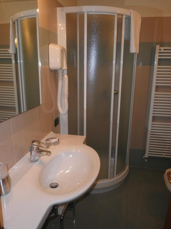Single Room image 2