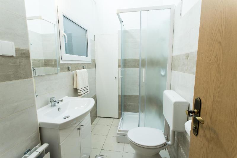 Studio Apartment image 3