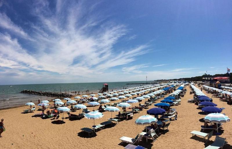 Spacious apartment in Lignano Pineta - image 15