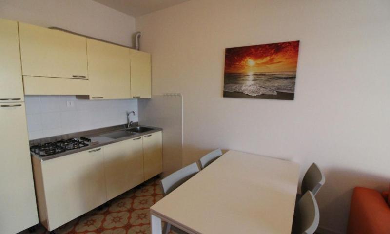 Apartment close to the beach - image 8