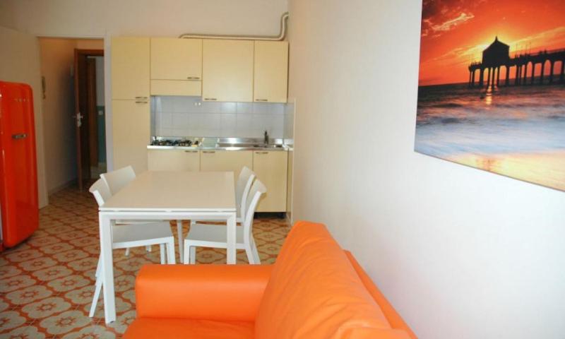 Apartment close to the beach - image 5