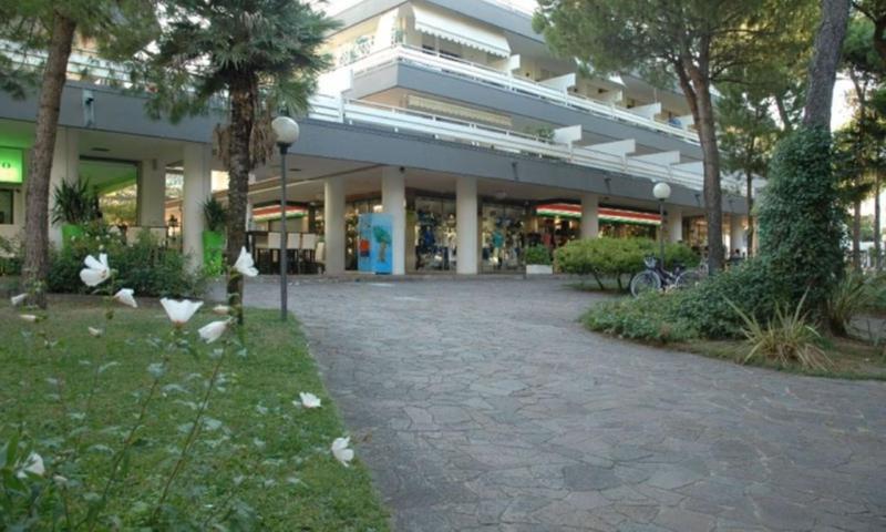 Apartment close to the beach - image 13