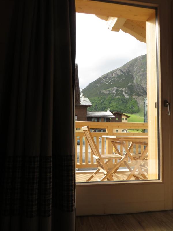Junior Suite with Balcony image 4