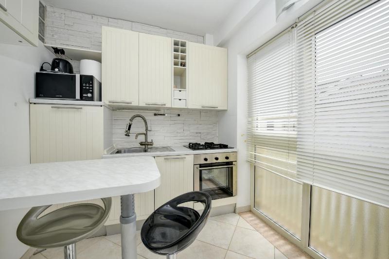 Laguna Lake Front Apartment - image 17