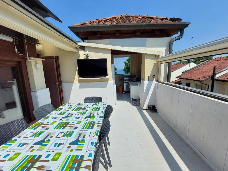 Laguna Lake Front Apartment - image 16
