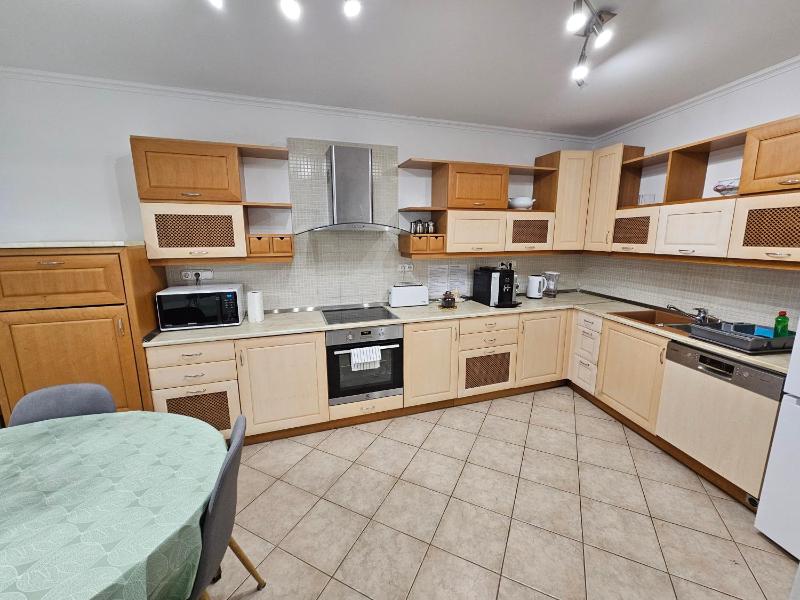 Zoli Apartmanok-Zoli Kölcsey 19 Villa - image 23