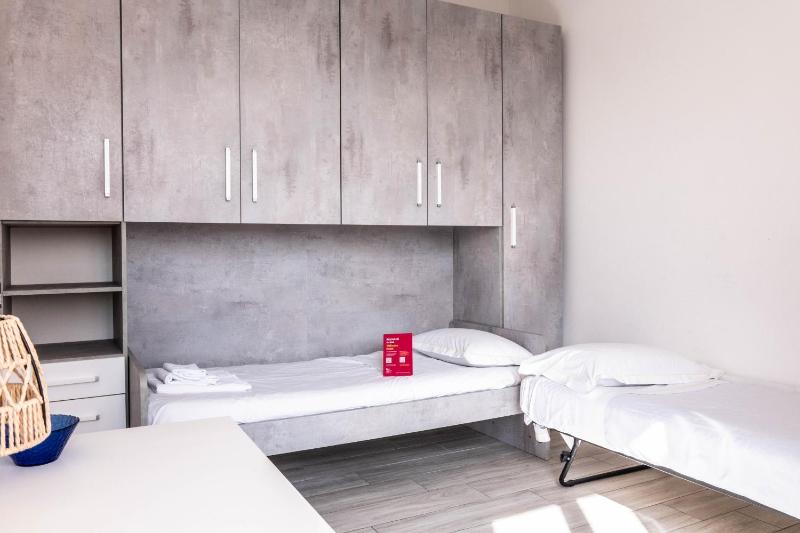 Sturla Modern Apartment by Wonderful Italy - image 13