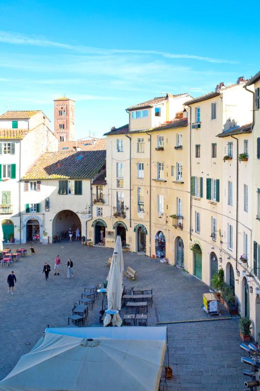 PARLISIUM in Piazza Anfiteatro- Lucca - image 20