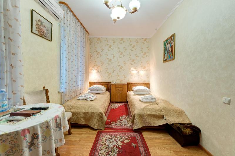 Comfort Twin Room image 3
