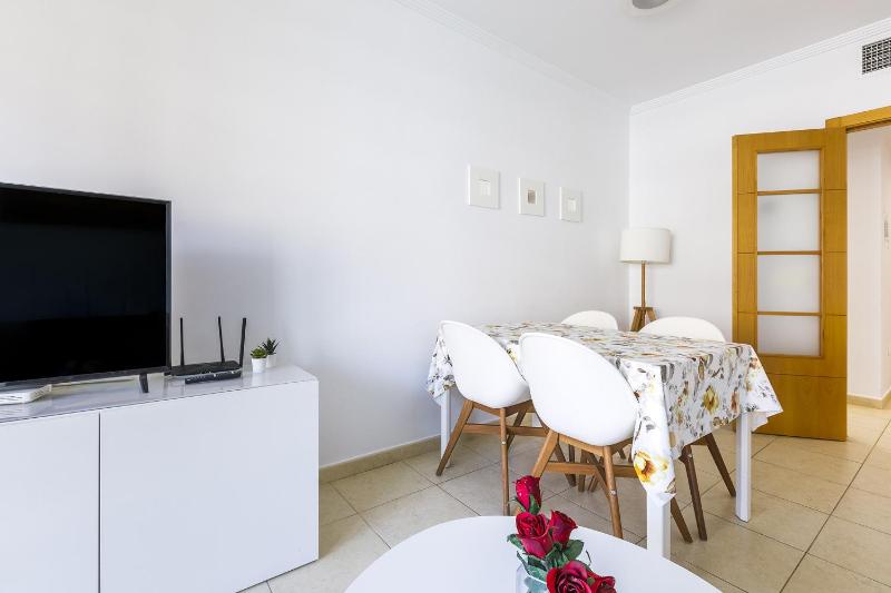 A&N Modern Coast Apartment with Pool & Parking - image 7