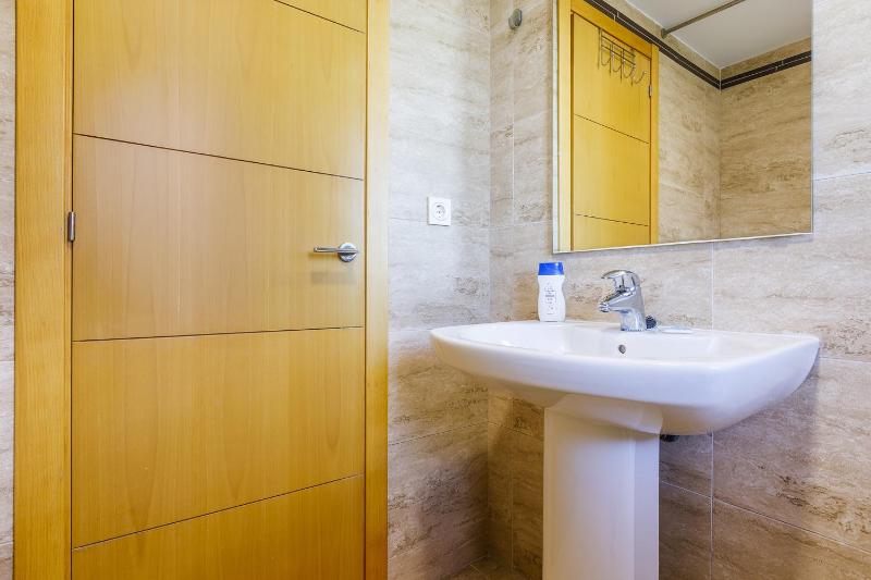 A&N Modern Coast Apartment with Pool & Parking - image 22