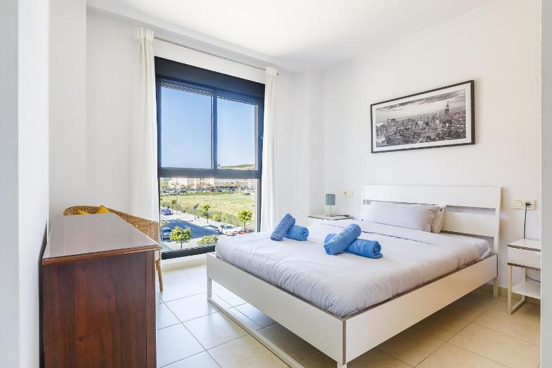A&N Modern Coast Apartment with Pool & Parking - image 15